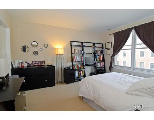 125 North Euclid Avenue, Unit 407 Oak Park, IL 60301 - Photo 8 of 9