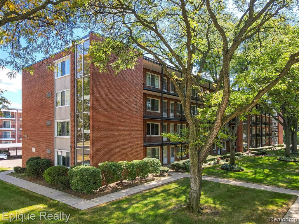 2915 West 13 Mile Road, Unit 101 Royal Oak, MI 48073 - Photo 20 of 28
