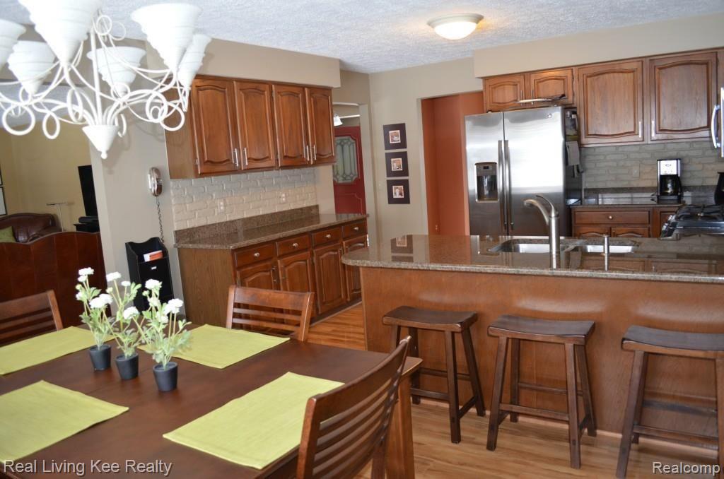 707 Sunlight Drive Rochester, MI 48309 - Photo 11 of 55 kitchen 3.jpg
