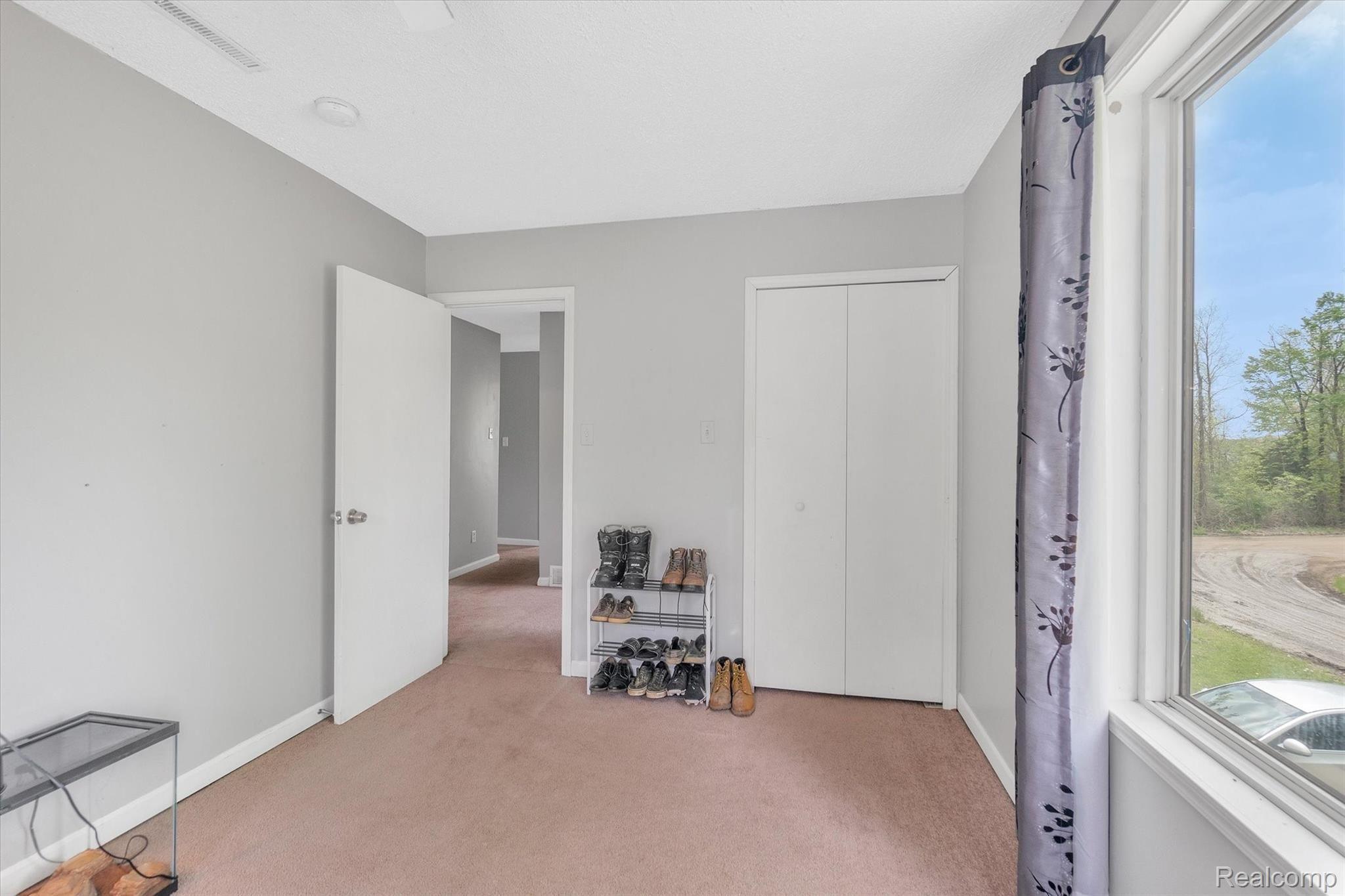 4715 Eagle Road Highland, MI 48356 - Photo 26 of 35 25-4715-Eagle-WindowStill-Real-Estate-Photography-25.jpg