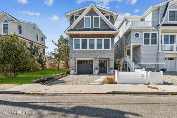 $1,800,000 | 108 East 27th Street, Ship Bottom, NJ 08008