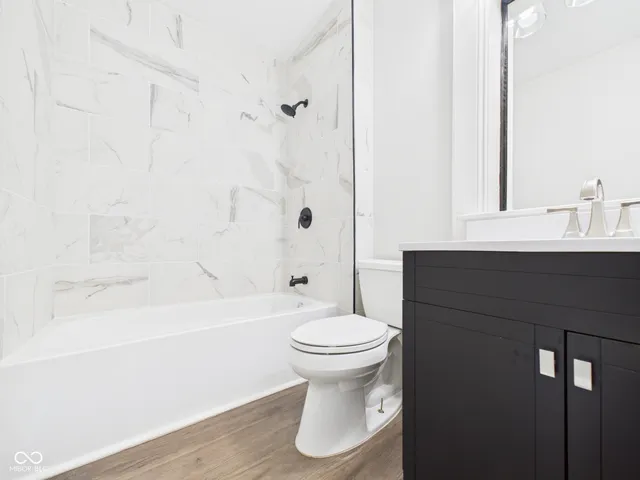 $179,900 | 422 South Hutchinson Avenue, Muncie, IN 47303