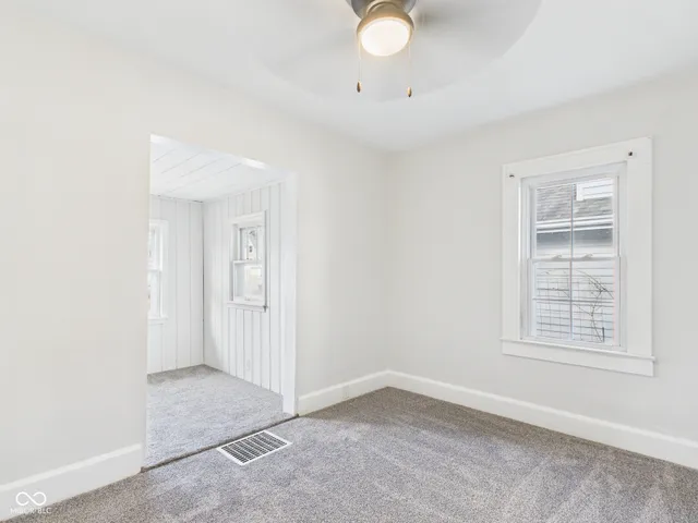 $179,900 | 422 South Hutchinson Avenue, Muncie, IN 47303