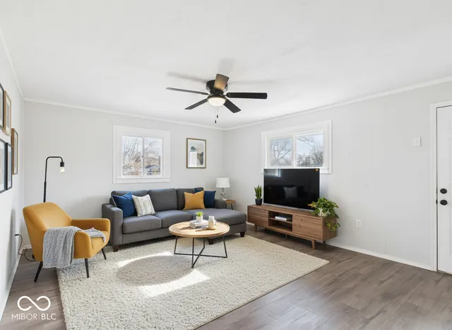 $179,900 | 422 South Hutchinson Avenue, Muncie, IN 47303