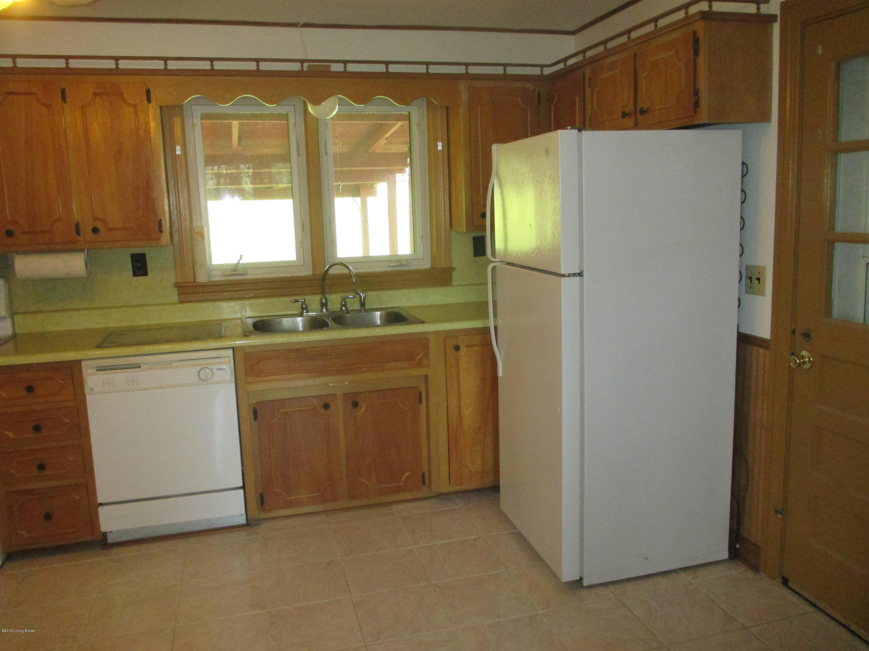 1881 South Wilson Road Radcliff, KY 40160 - Photo 12 of 18 014