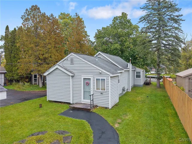 $220,000 | 8392 Tuttle Road, Bridgeport, NY 13030