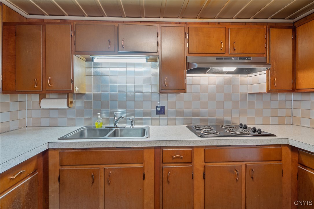 8392 Tuttle Road Bridgeport, NY 13030 - Photo 7 of 32 It's obvious how gently this home has been cared f