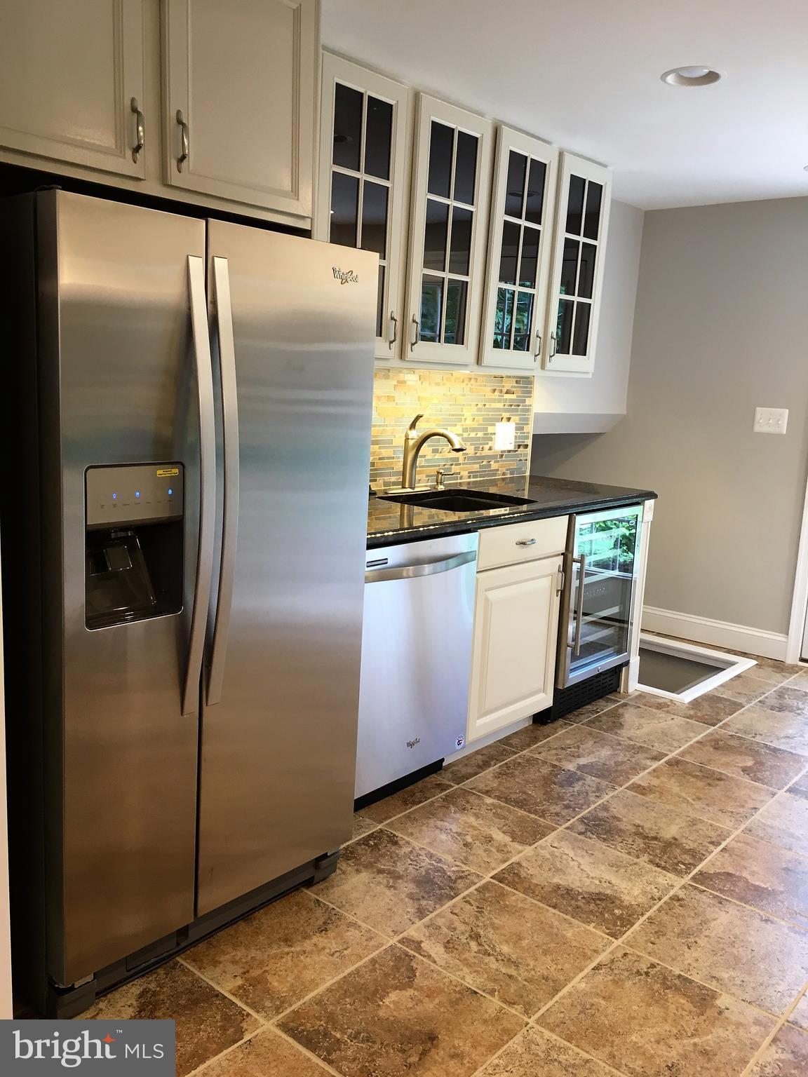 226 Sandee Road Lutherville-Timonium, MD 21093 - Photo 2 of 23 Brand New Appliances - Wine Refrigerator!