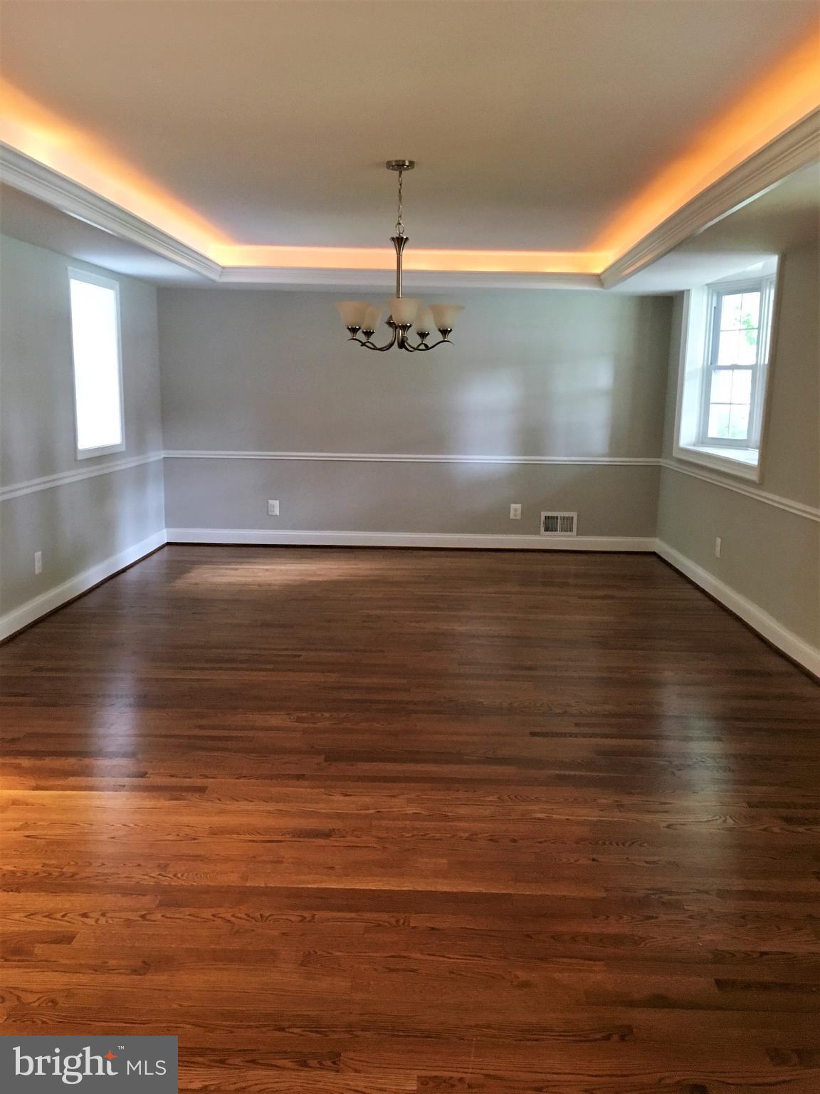 226 Sandee Road Lutherville-Timonium, MD 21093 - Photo 4 of 23 Huge Dining Room - Great for entertaining!