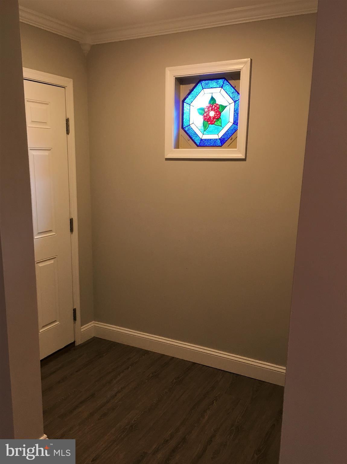 226 Sandee Road Lutherville-Timonium, MD 21093 - Photo 6 of 23 Foyer