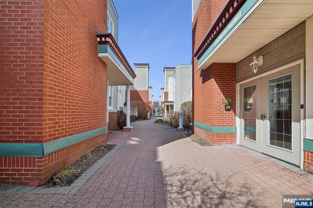 249 The Promenade Edgewater, NJ 07020 - Photo 24 of 29