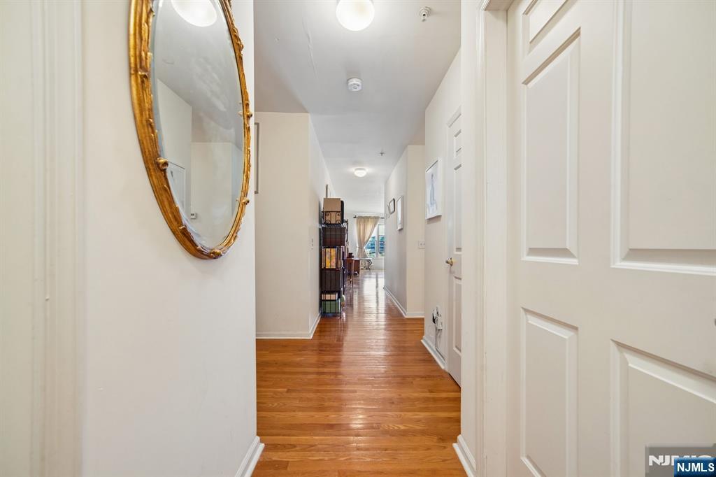 249 The Promenade Edgewater, NJ 07020 - Photo 6 of 29