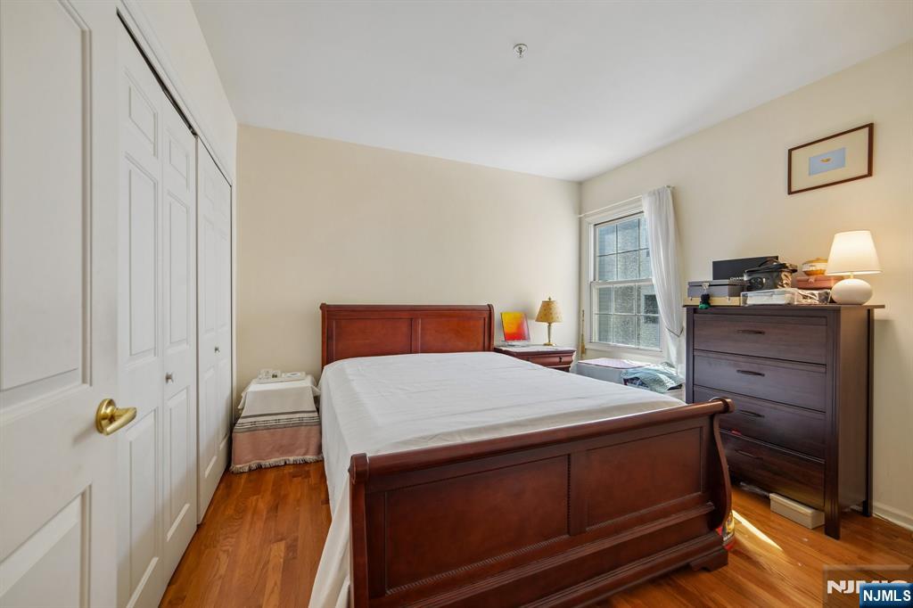 249 The Promenade Edgewater, NJ 07020 - Photo 10 of 29