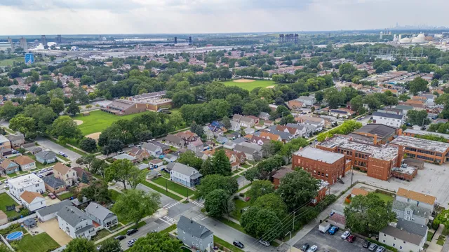 $150,000 | 13303 South Brandon Avenue, Chicago, IL 60633