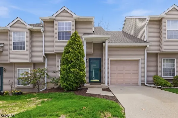 $314,900 | 56 Cambridge East, Oxford, NJ 07863