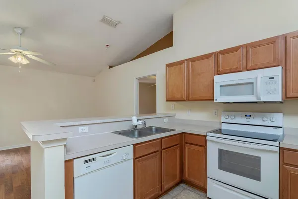 $1,750 | 168 Cabana Way, Crestview, FL 32536