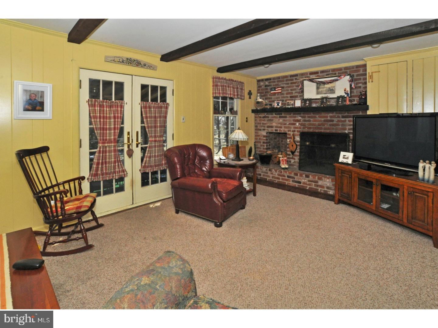 735 Carmet Road Rydal, PA 19046 - Photo 8 of 25 Family Room