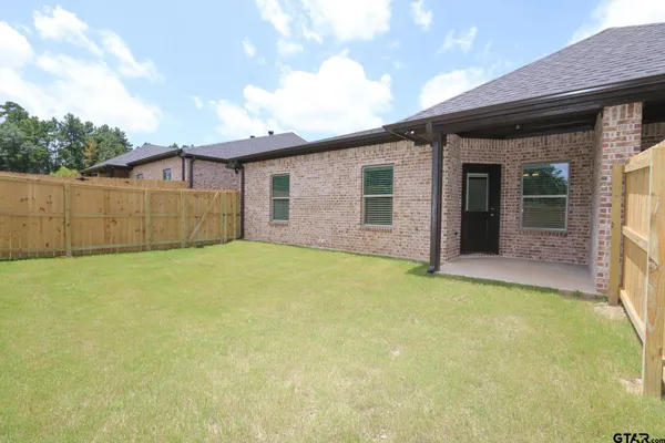 $1,500 | 10243 County Road 135, Flint, TX 75762