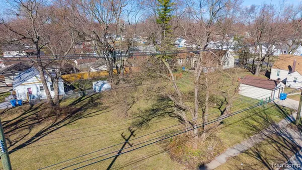 $40,000 | 24300 McDonald Street, Dearborn Heights, MI 48125