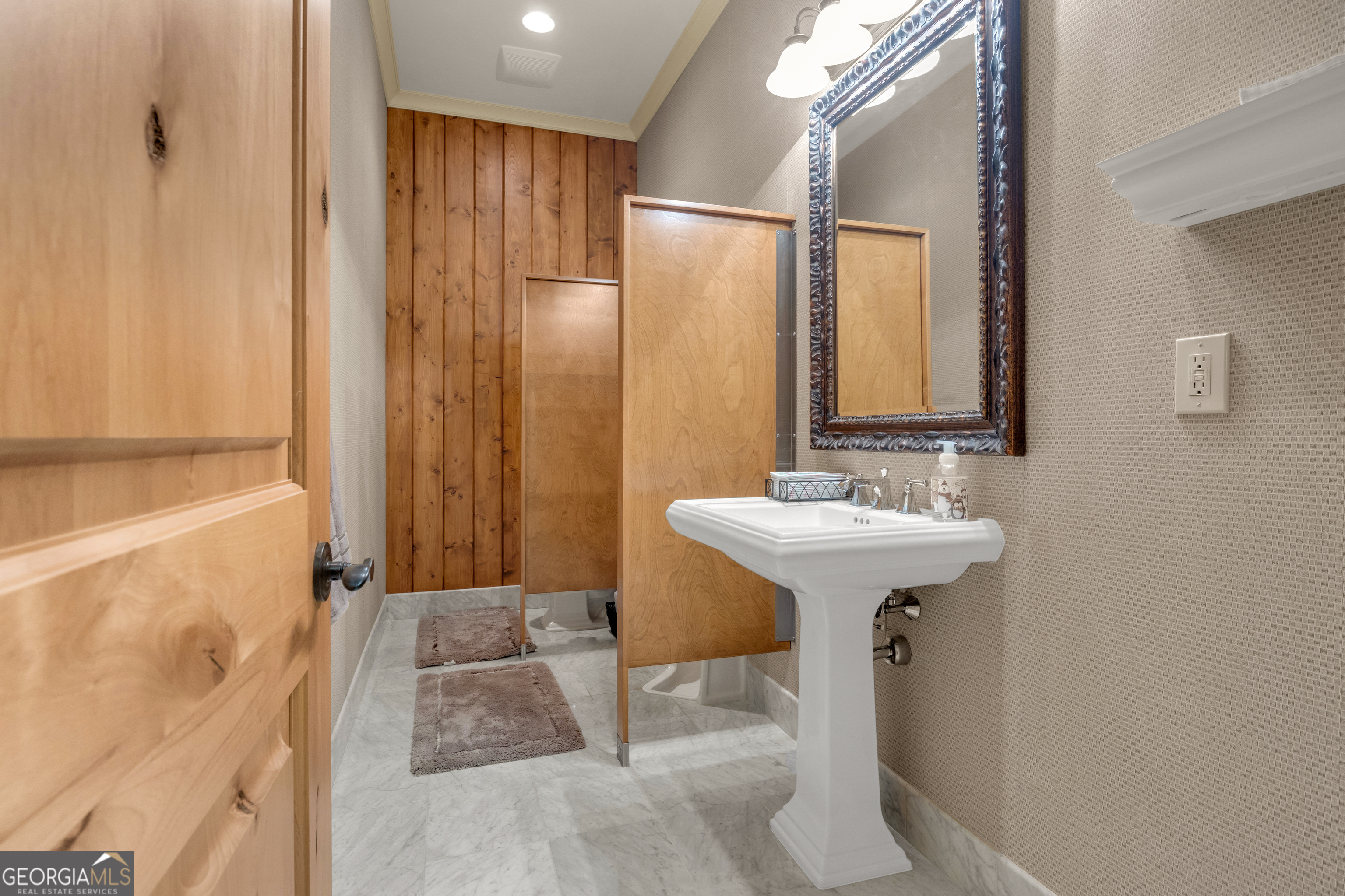 14501 Woolsey Road Hampton, GA 30228 - Photo 83 of 142 a bathroom with a sink shower and a mirror