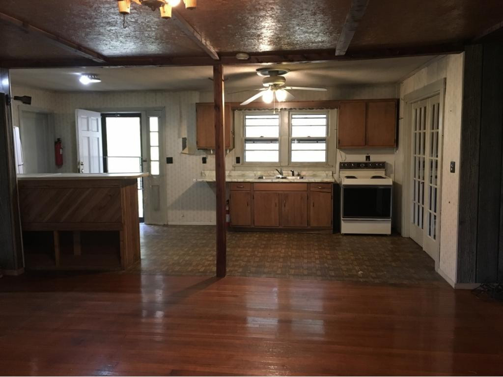 210 Powell Street Greeneville, TN 37745 - Photo 12 of 23 Photo 13