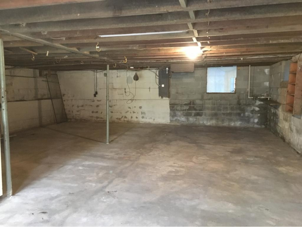 210 Powell Street Greeneville, TN 37745 - Photo 20 of 23 Photo 21
