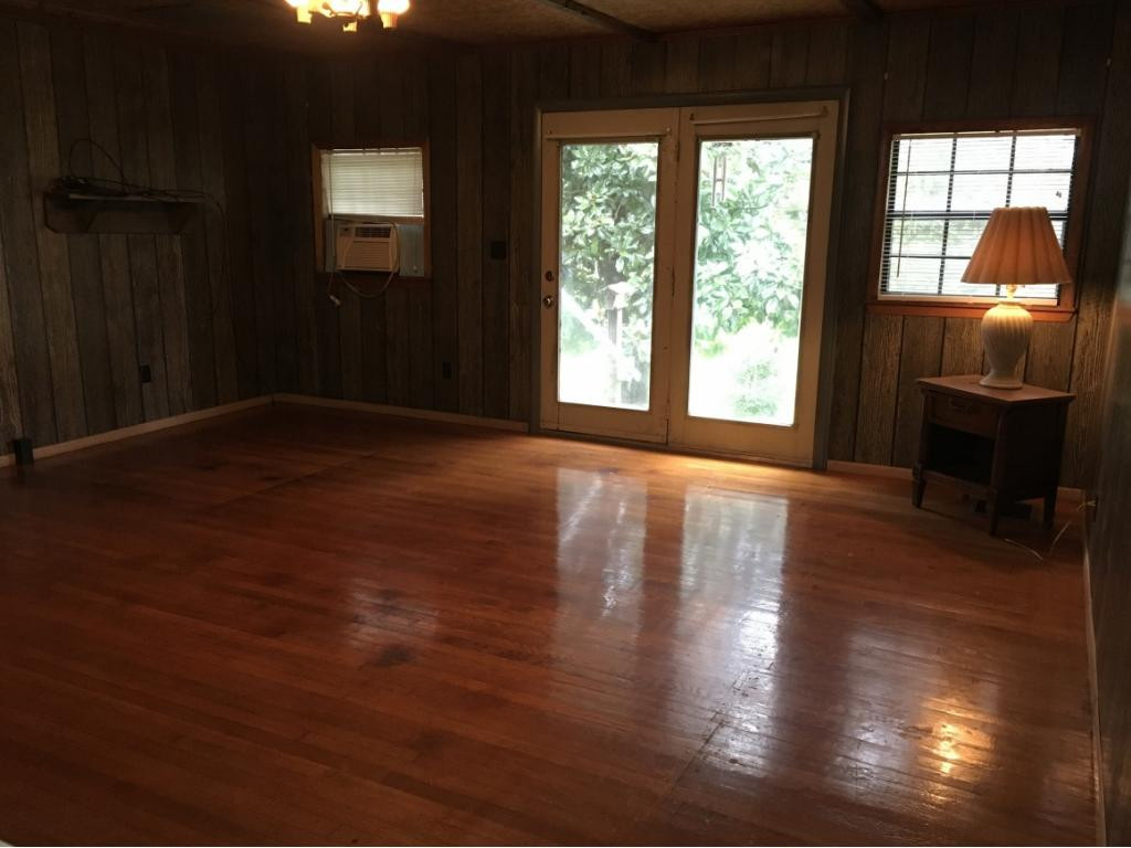 210 Powell Street Greeneville, TN 37745 - Photo 8 of 23 Photo 9