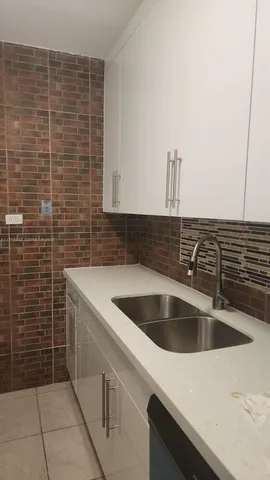 a close view of sink and tap