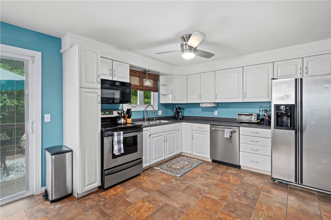1600 Mendon Road Woonsocket, RI 02895 - Photo 3 of 25