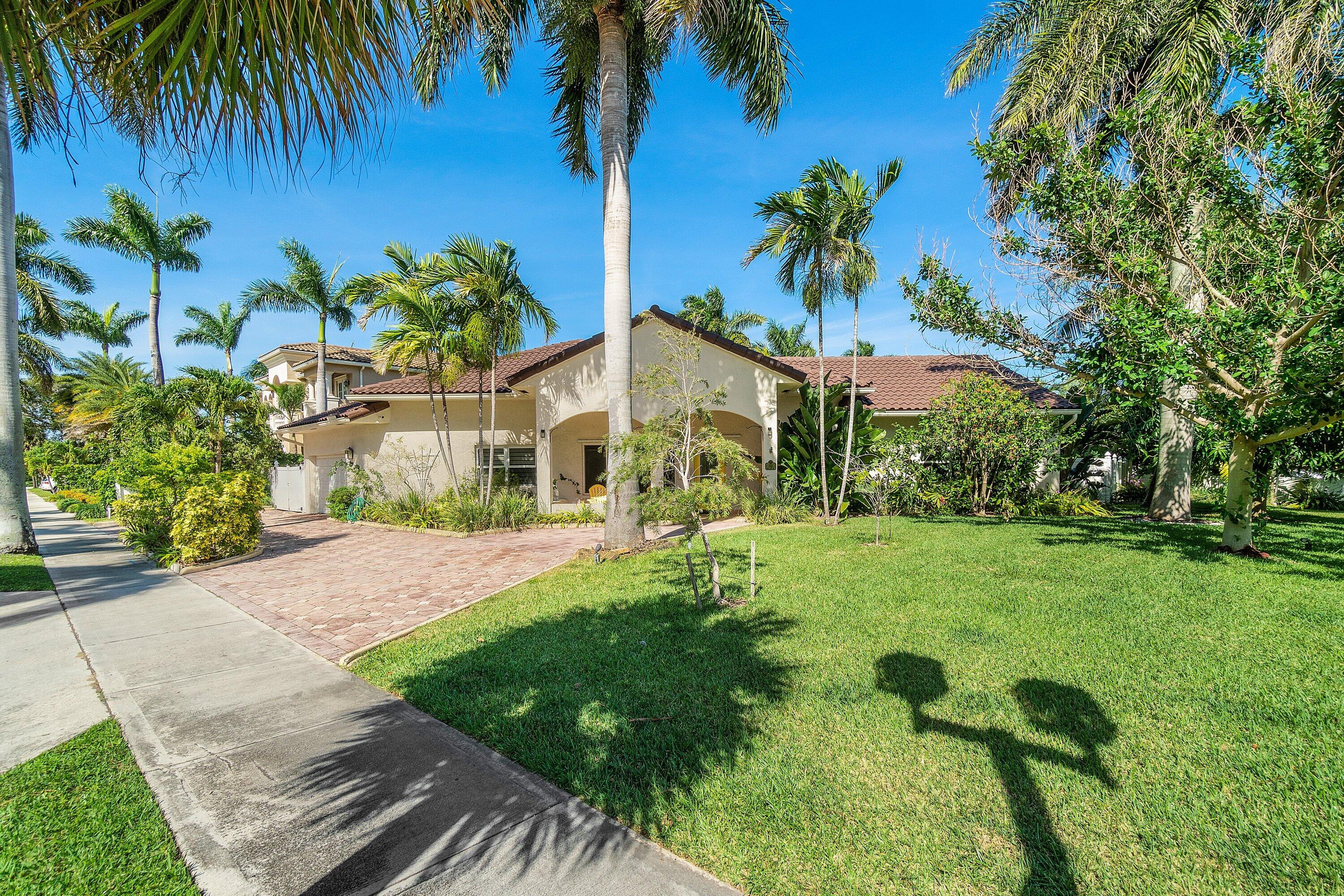 201 Northeast 4th Street Boca Raton, FL 33432 - Photo 6 of 33 002-201Northeast4thStreet-BocaRaton-FL-3