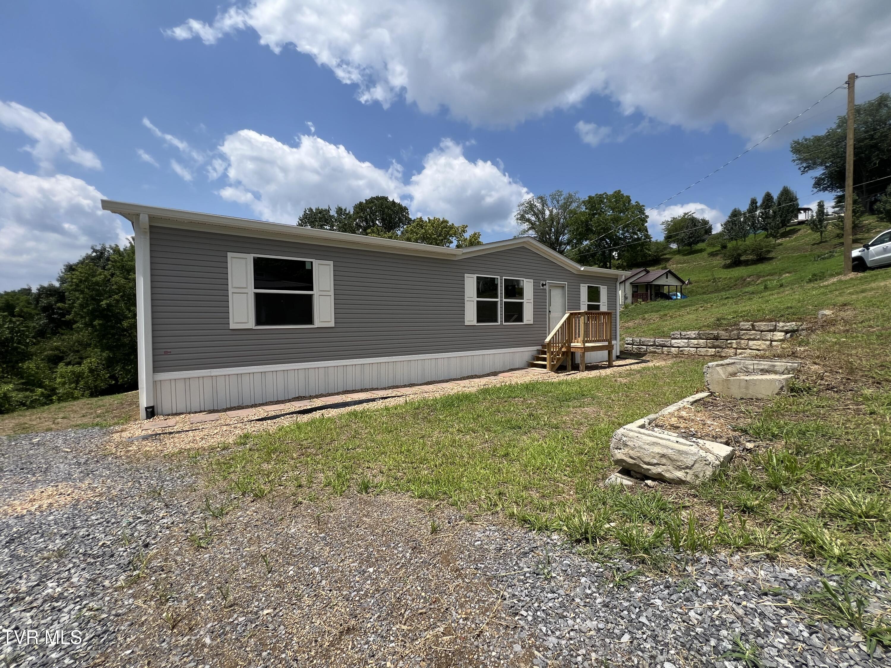 1408 Jayne Road Kingsport, TN 37660 - Photo 1 of 64 IMG_5896