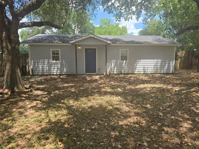 $1,450 | 500 Laurel Street, Bastrop, TX 78602