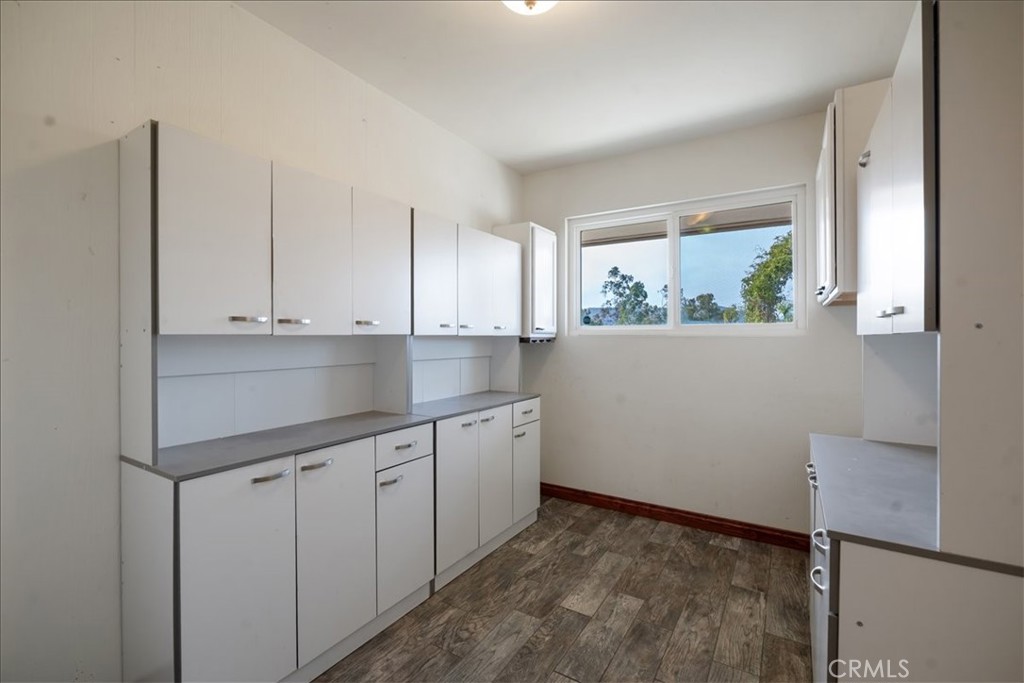 1509 Macadamia Drive Fallbrook, CA 92028 - Photo 31 of 50 Pantry