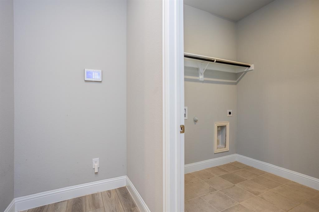 2436 Yosemite Way Corinth, TX 76210 - Photo 18 of 40