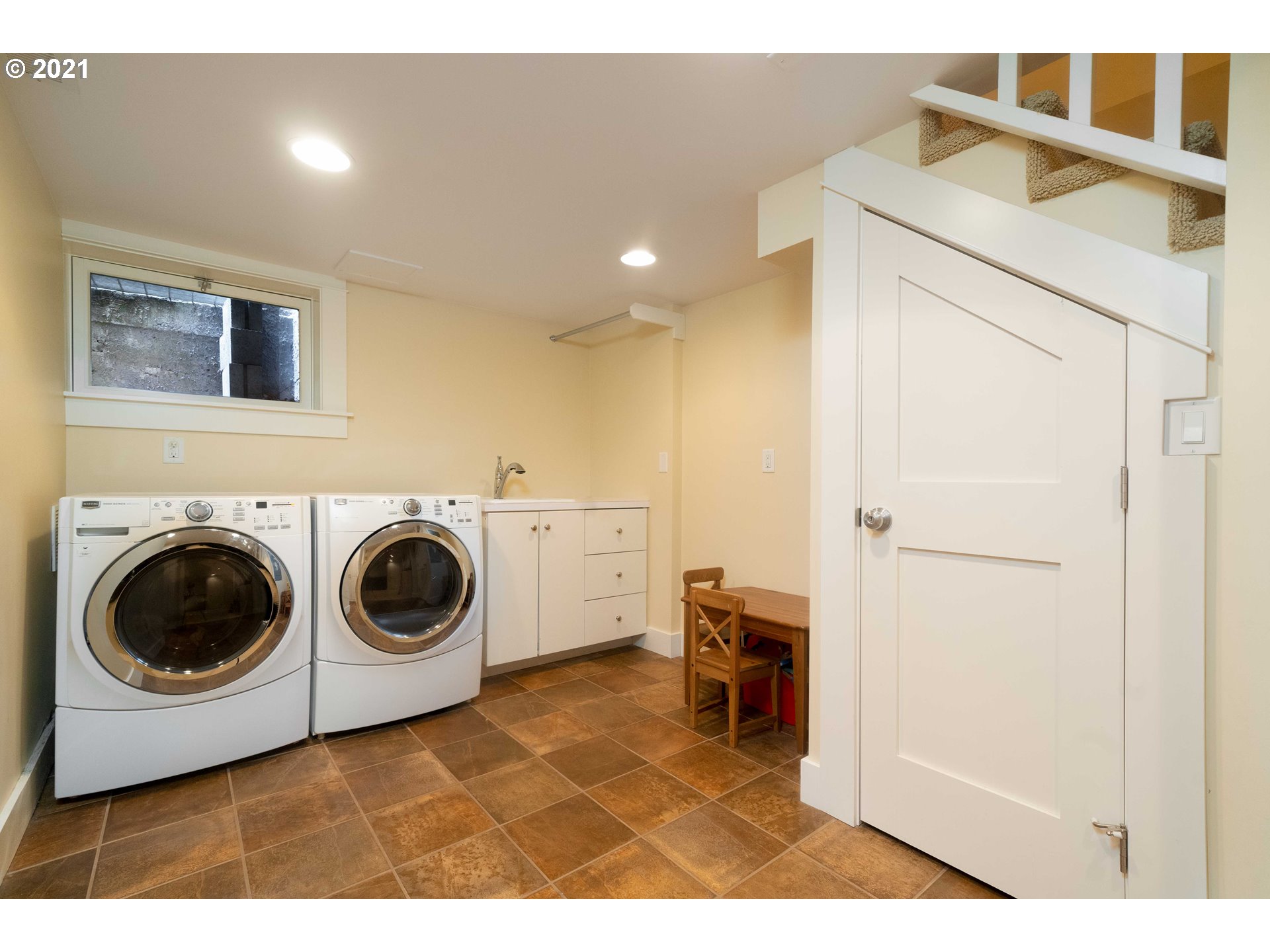 2511 Southwest Arden Road Portland, OR 97201 - Photo 25 of 31