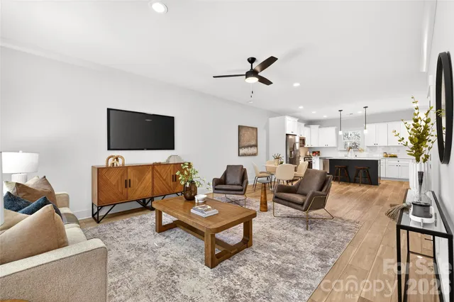 $595,000 | 4207 Eagle Chase Drive, Charlotte, NC 28216