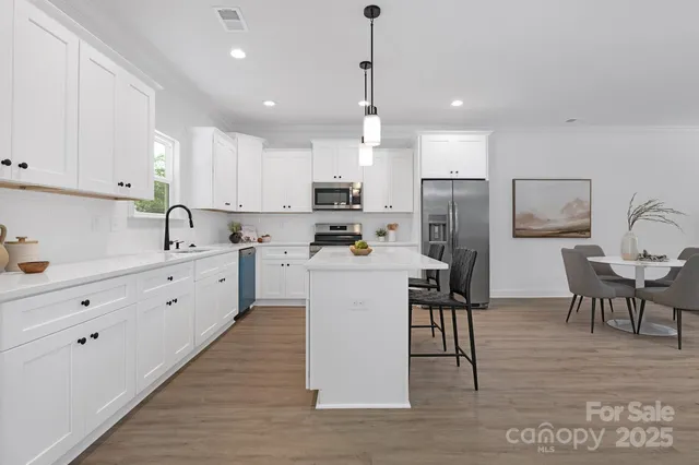 $599,000 | 4207 Eagle Chase Drive, Charlotte, NC 28216