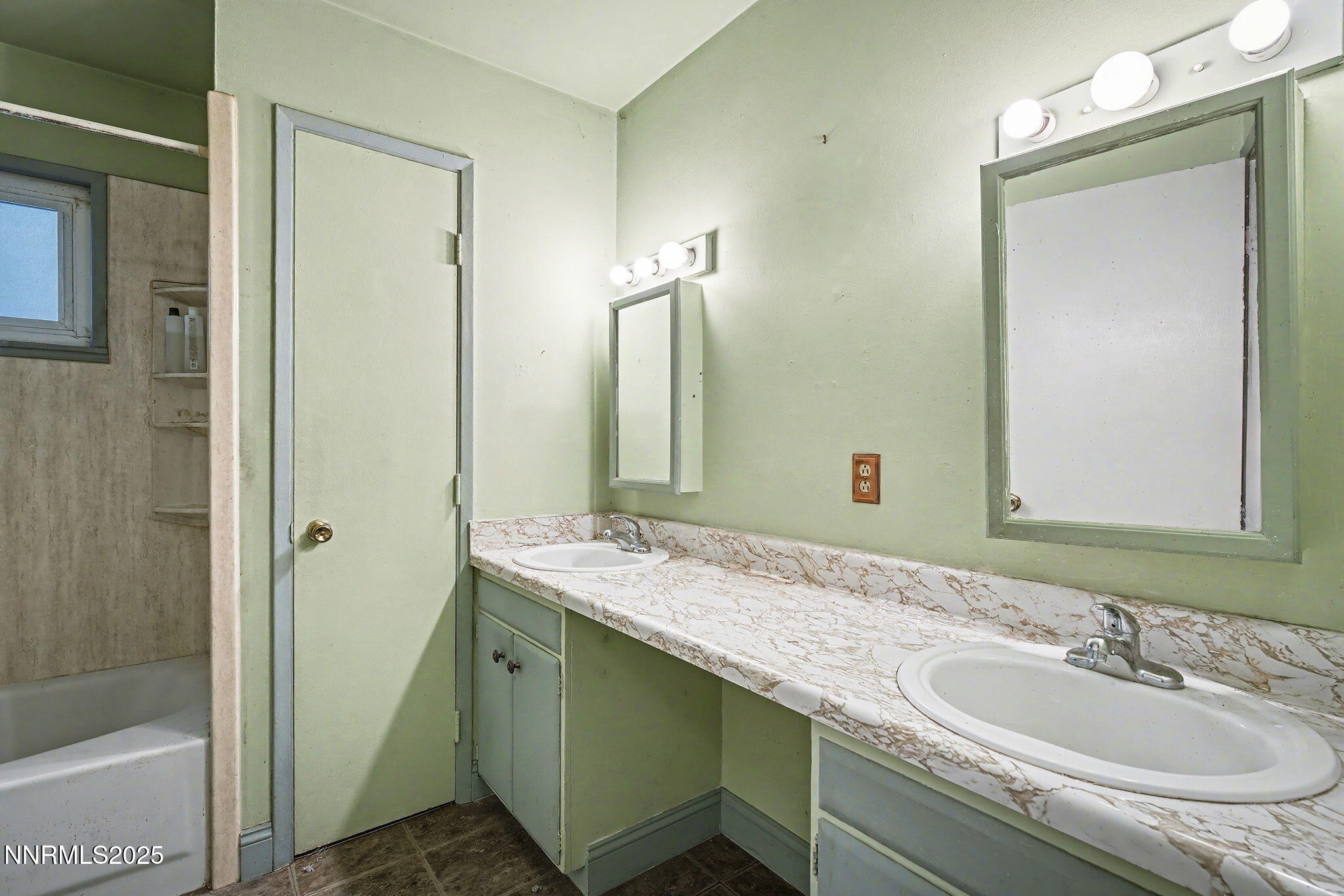 44 Smithridge Park Reno, NV 89502 - Photo 15 of 21 16-web-or-mls-_DSC3224