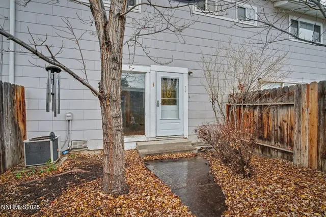 $270,000 | 44 Smithridge Park, Reno, NV 89502