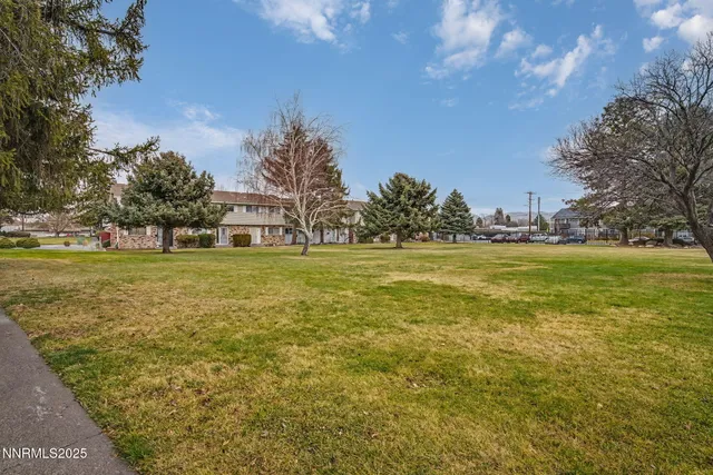$270,000 | 44 Smithridge Park, Reno, NV 89502