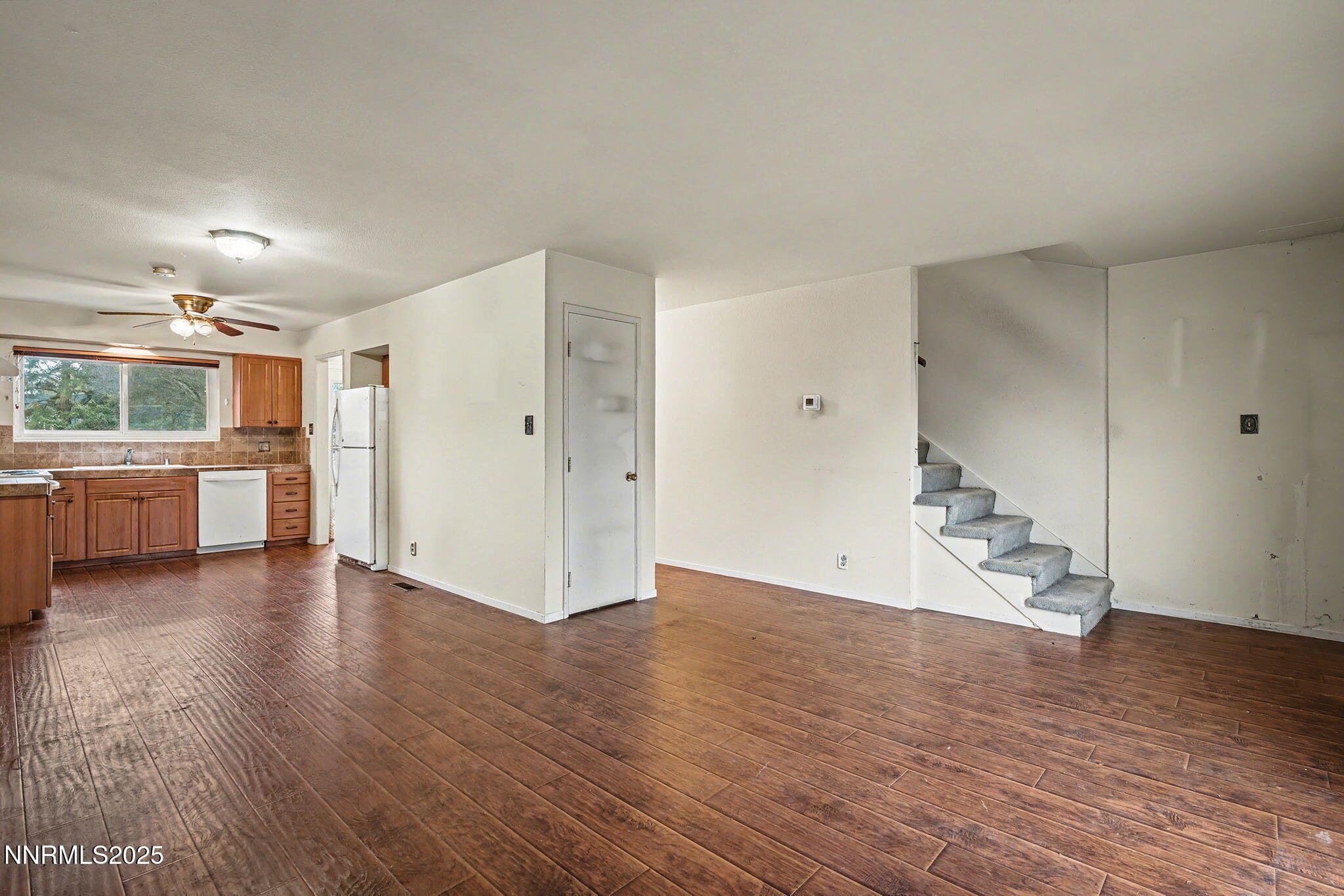 44 Smithridge Park Reno, NV 89502 - Photo 6 of 21 9-web-or-mls-_DSC3214
