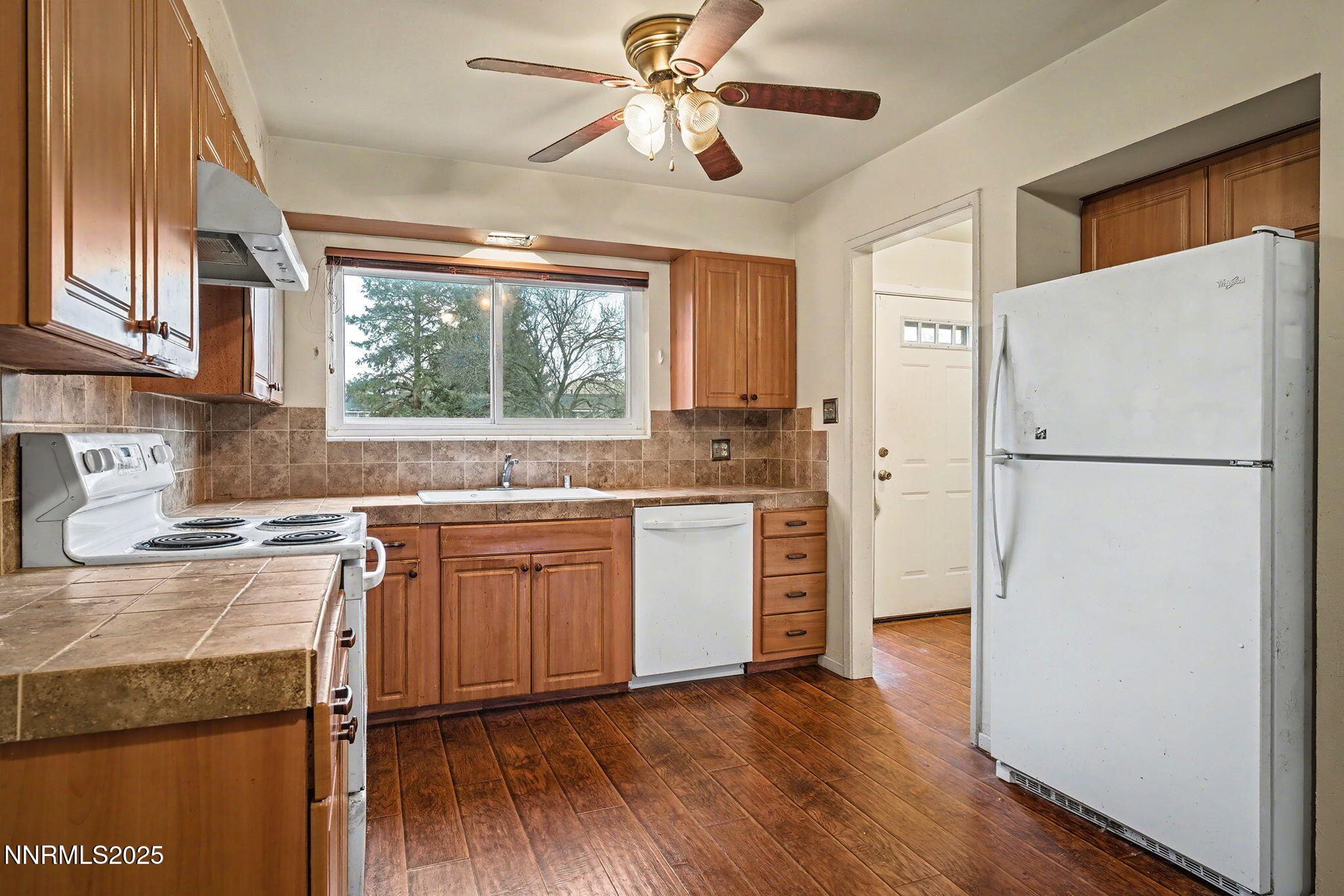 44 Smithridge Park Reno, NV 89502 - Photo 9 of 21 12-web-or-mls-_DSC3182