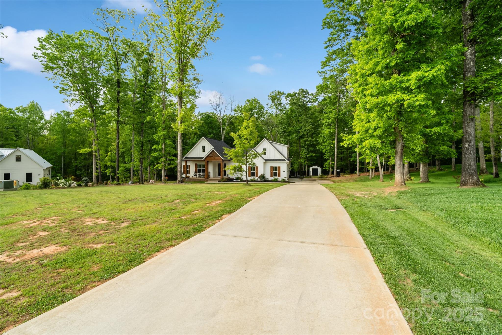 358 Grassy Rdg Court Clover, SC 29710 - Photo 8 of 45 Gallery Image 8