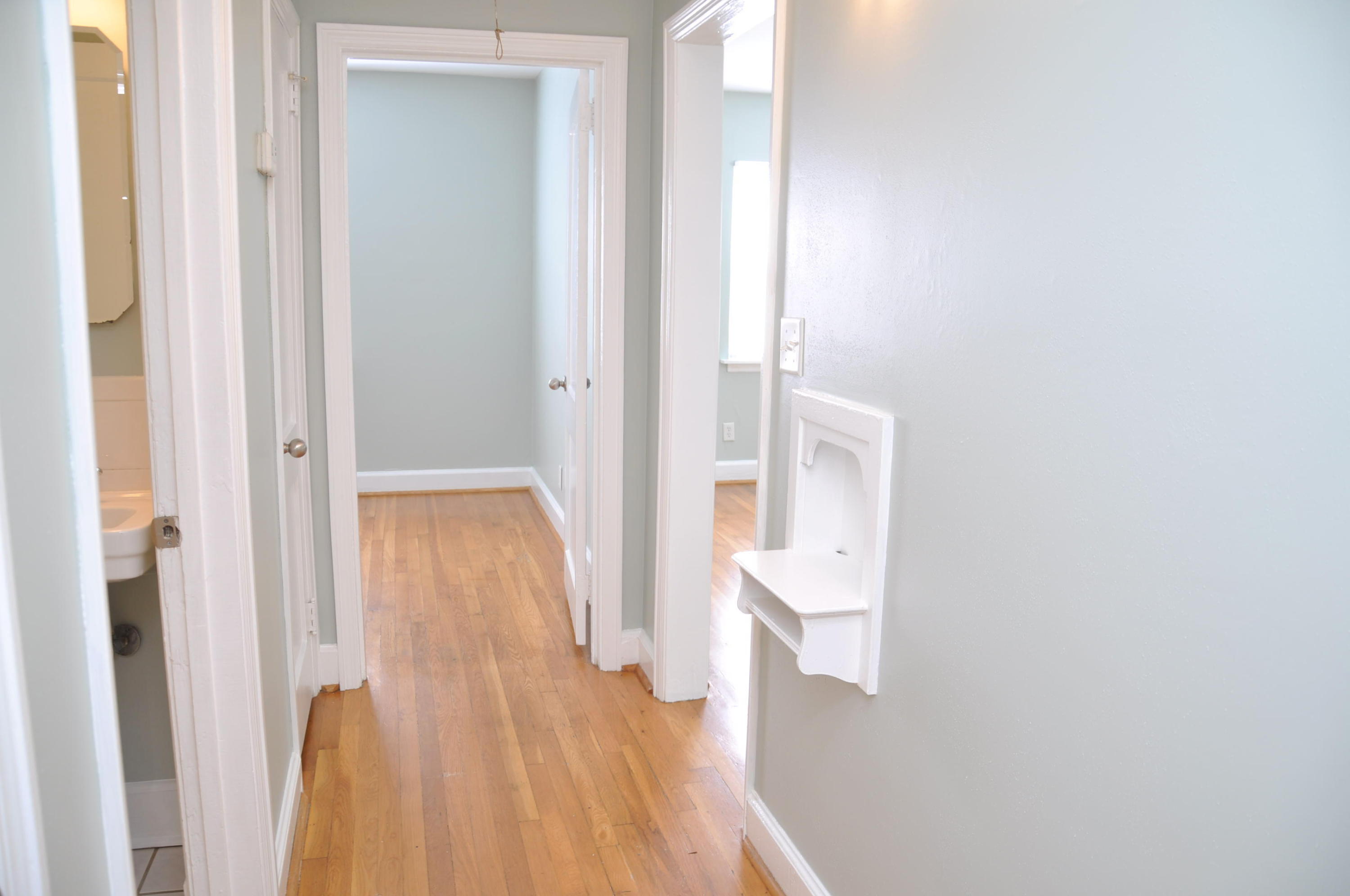 1722 John Ross Road Chattanooga, TN 37412 - Photo 19 of 32 Hall