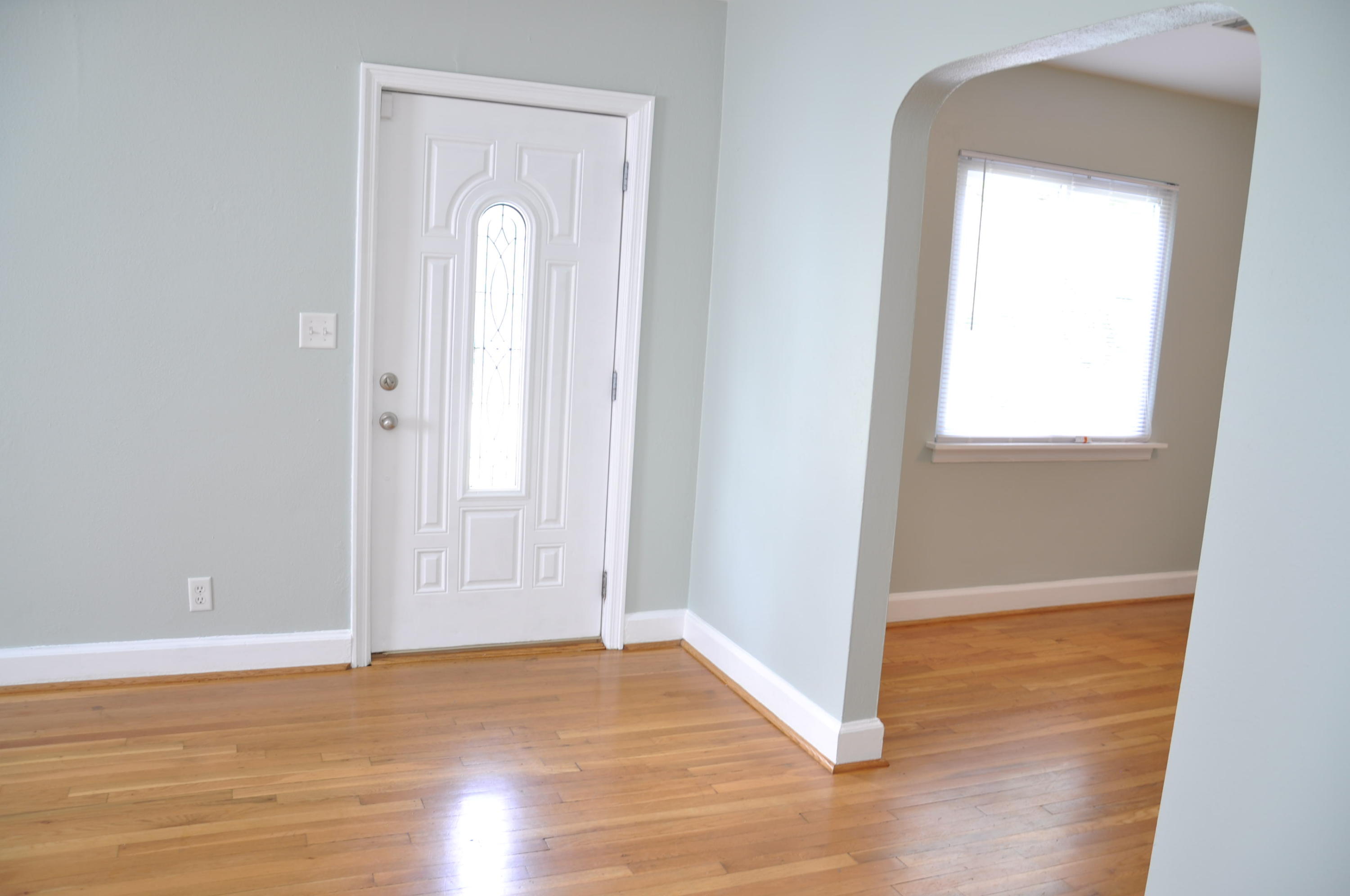 1722 John Ross Road Chattanooga, TN 37412 - Photo 5 of 32 Living Room