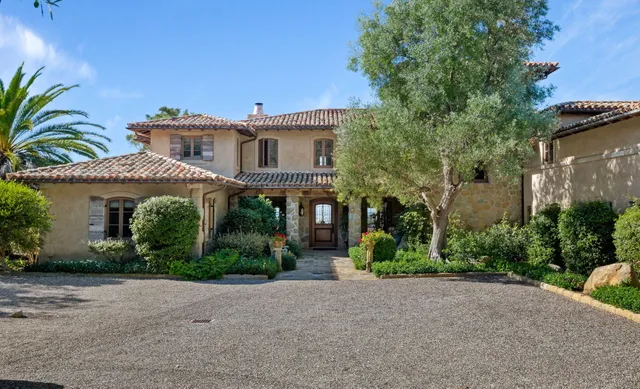 a view of front door with outdoor space