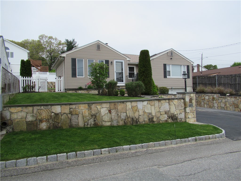 189 Curry Road Cranston, RI 02920 - Photo 2 of 19