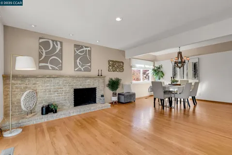 $875,000 | 5872 Herriman Drive, Clayton, CA 94517