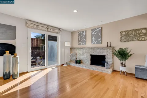 $875,000 | 5872 Herriman Drive, Clayton, CA 94517