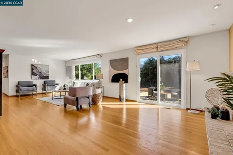 $875,000 | 5872 Herriman Drive, Clayton, CA 94517